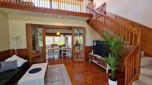 TV - Seascapes at Rosedale (ROSEDALE)