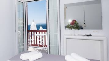 2 bedrooms, in-room safe, iron/ironing board, travel cot