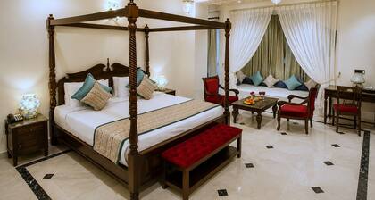The Amar Mahal