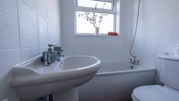 Luxury Apartment, 2 Bedrooms, Park View, Garden Area | Bathroom | Combined shower/tub, rainfall showerhead, free toiletries, hair dryer