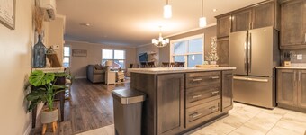 Modern house with beautiful spaces indoor and out!