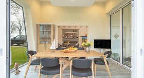 Dining - Vacation home in Krummin with sauna and hot tub (Krummin)