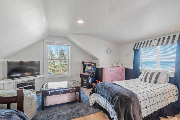 3 bedrooms, free WiFi, bed sheets