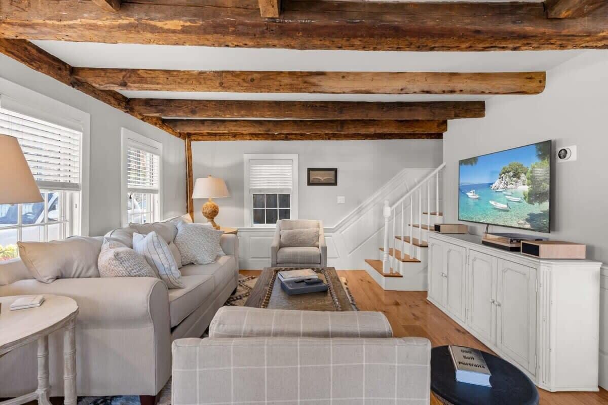 Televisión, oficina