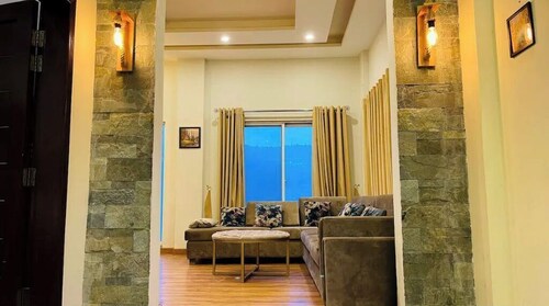 Deluxe Suite - 2 Bed Service Apartment, Murree