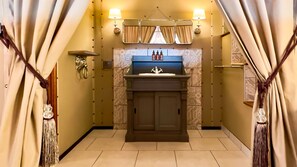 Premium Tent | Bathroom