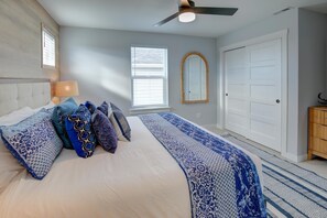 4 bedrooms, internet, bed sheets
