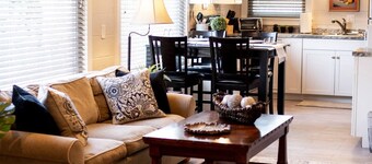 Charming Studio Getaway Near TIEC, Tryon & Landrum