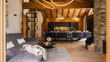 Smart-TV, Kamin, Videospiele, Stereoanlage