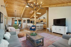 Smart TV, fireplace, DVD player