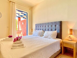 2 chambres, fer et planche à repasser, lit parapluie, Wi-Fi gratuit