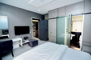 2 chambres, décoration personnalisée, ameublement personnalisé, bureau