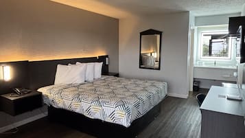 Een strijkplank/strijkijzer, gratis wifi, beddengoed