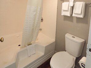 Towels - Motel 6 – Conway, SC (Conway)