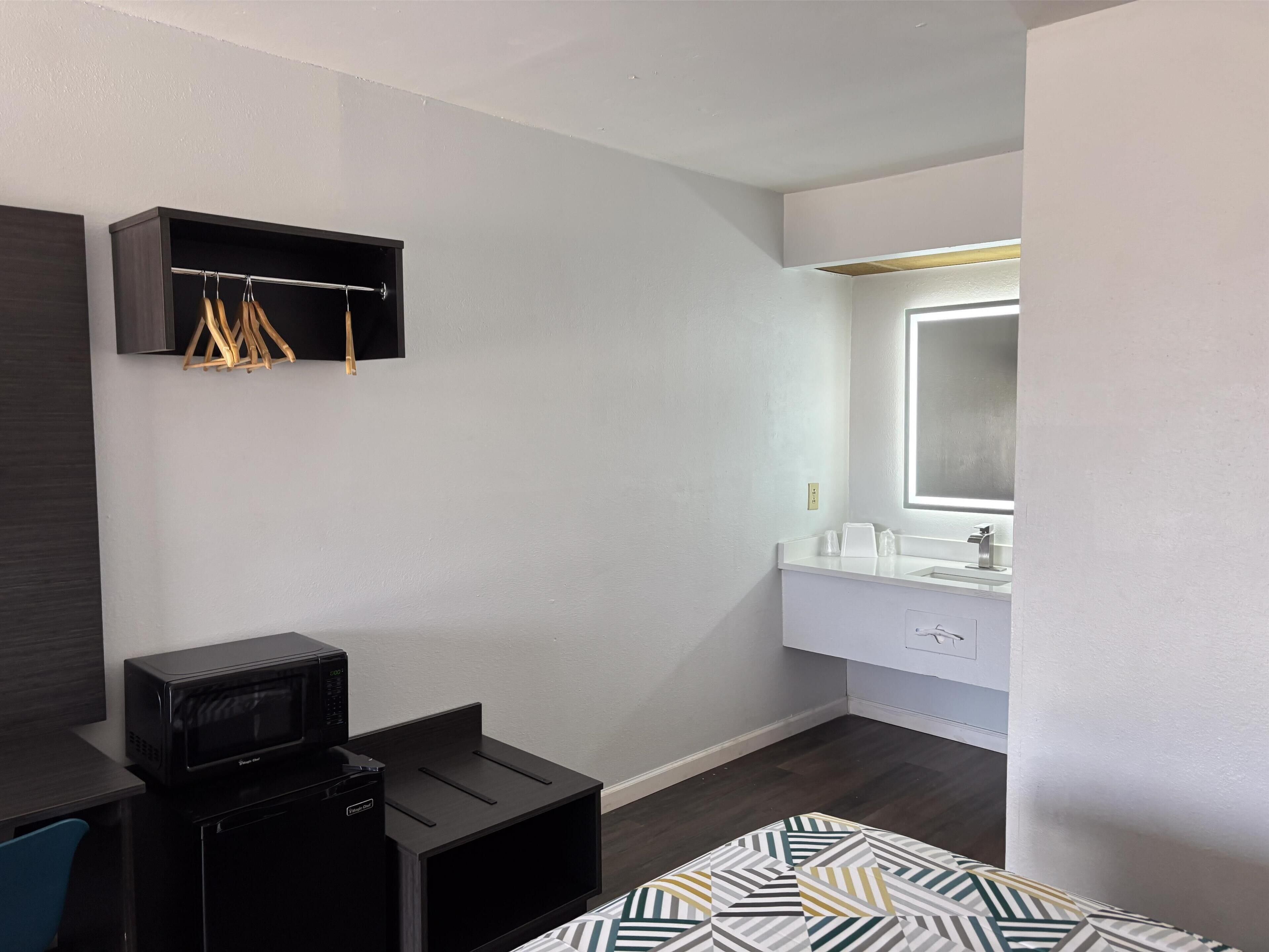 Ferros/tábuas de passar roupa, Wi-Fi de cortesia, roupa de cama