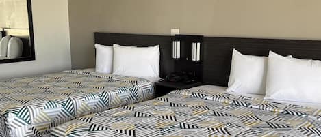 Fer et planche à repasser, Wi-Fi gratuit, draps fournis