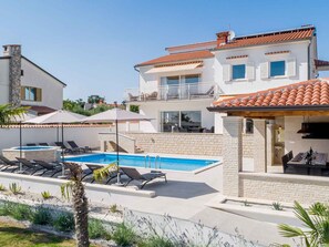 Pool - Villa with pool, whirlpool and sauna (Porec)
