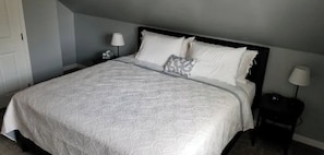3 bedrooms, iron/ironing board, free WiFi, bed sheets - Peaceful & Modern Countryside Hideaway┋SNP➤39mi (Visalia)