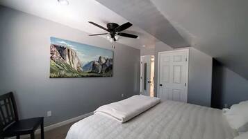 3 bedrooms, iron/ironing board, free WiFi, bed sheets