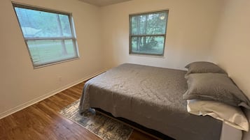 3 quartos, Wi-Fi de cortesia, roupa de cama