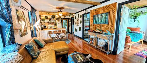 Smart TV, books