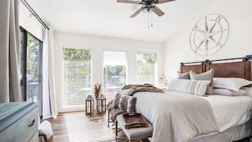 2 soveværelser, skrivebord, strygejern/strygebræt, weekendseng