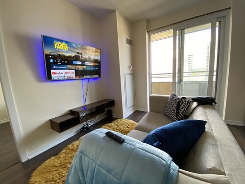 Beautiful Cozy 1-BR Condo unit + Balcony