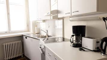Comfort Apartment | Private kitchen | Fridge, microwave, oven, stovetop