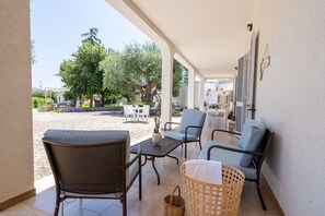 Outdoor dining - Amazing Villa with Private Pool in Monopoli (Cozzana)
