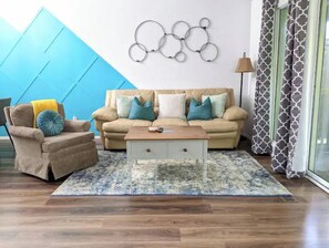 Smart TV - Lakeside Trail (Bella Vista)