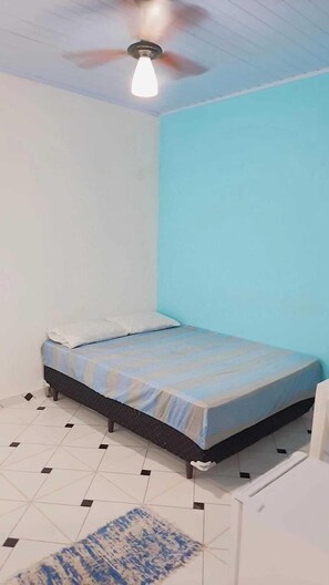 Camera Tradizionale con 2 letti singoli | Wi-Fi gratuito, lenzuola