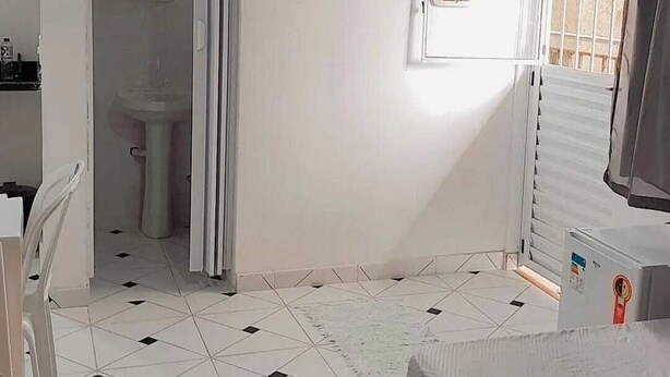 Gambar tidak terklasifikasi, 1 dari 19, tombol