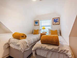 3 chambres, accès au Wi-Fi (inclus), literie fournie