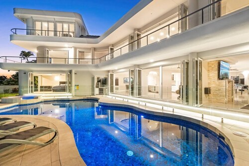High End Luxury Waterfront Home Central Gold Coast