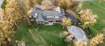 Amazing Spacious Luxurious Home - Sleeps Up To 16!