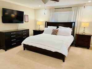 4 bedrooms, desk, iron/ironing board, WiFi