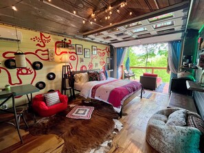 1 bedroom, free WiFi, bed sheets - Snug In @Artist Cabin #Relax #reconnect #Love #river #petfriendly (North)