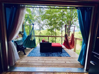 Snug In @Artist Cabin #Relax #reconnect #Love #river #petfriendly