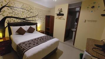 Habitación doble estándar | 1 habitación, ropa de cama hipoalergénica y camas con pillow-top