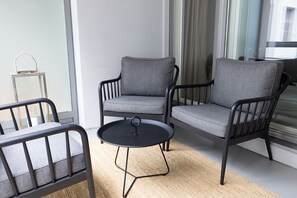 Apartamento empresarial | Sacada