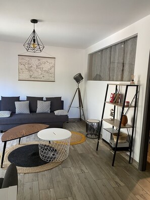 Télévision, chaîne hi-fi