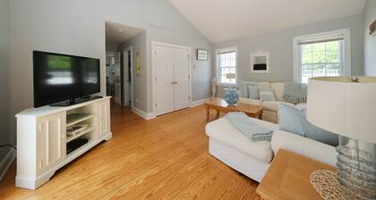 Cheerful 5 br Nantucket home; perfect for families
