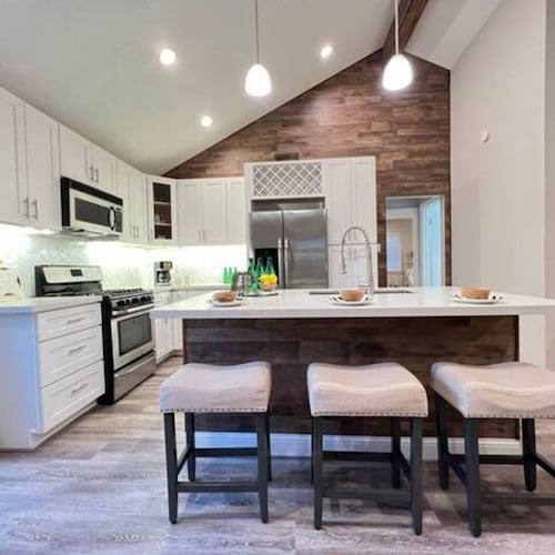 Beautiful New Furnished 2BR Family home in Katy for LONG TERM Only