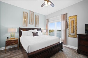 4 habitaciones, decoración personalizada y muebles diferentes 