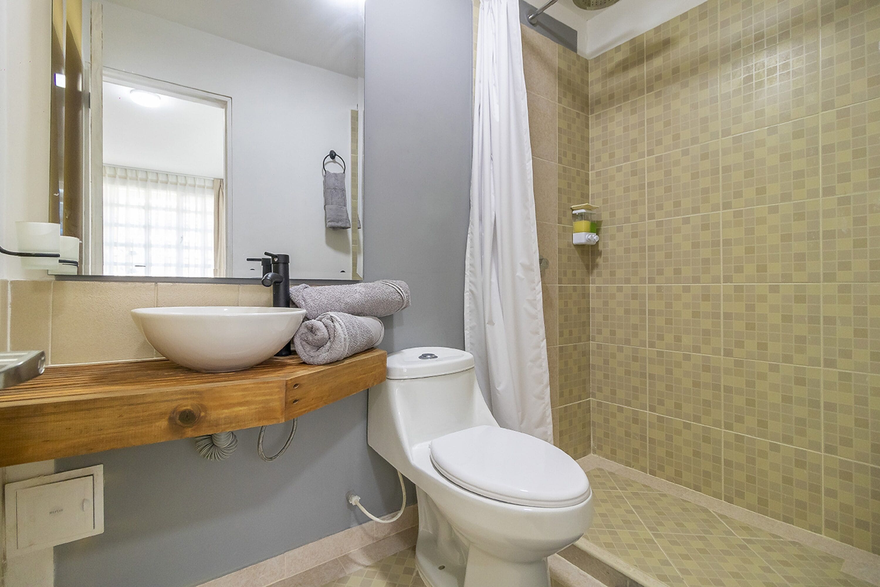 Foto - Corazon del Molino Corferias Bogota- Embajada Americana