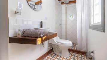 Handtücher, Seife, Toilettenpapier