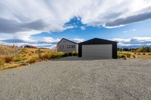 Exterior - Southern Stars - FREE WiFi (Twizel)