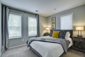 3 bedrooms, desk, iron/ironing board, travel cot