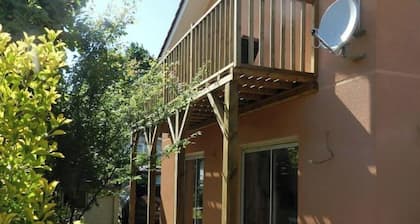 Quiet house near the lake