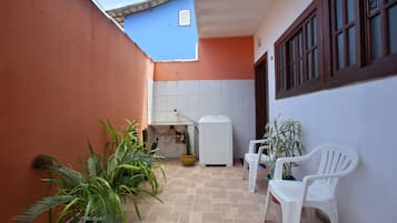 Televisión LED 32 pulgadas con canales de televisión vía satélite